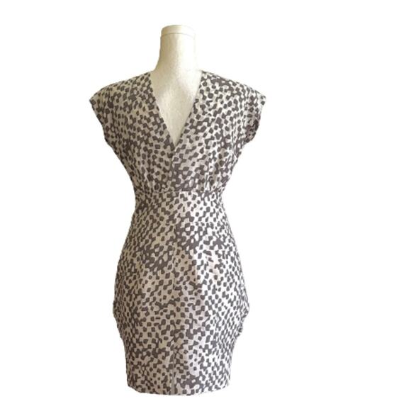 Julie Haus Dress Silk Ivory Taupe Deep V-Neck V-Back Large Pockets Size 4 - Picture 5 of 12